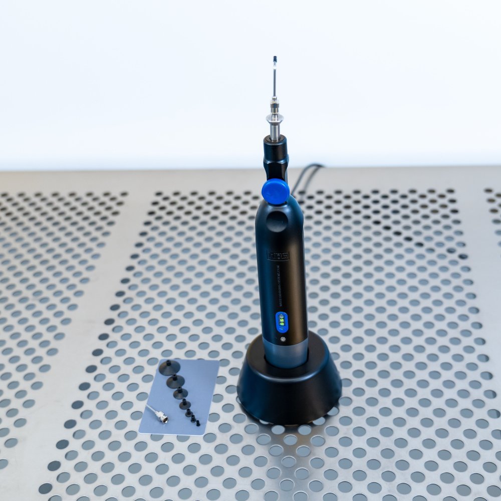 Cordless portable vacuum wand (WHS-V6) small device Cordless portable vacuum wand (WHS-V6) small device